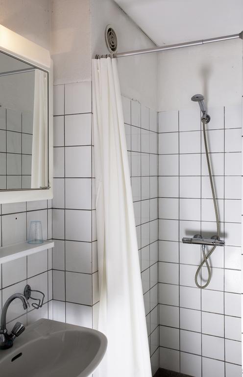 Hotel Restaurant 'De Oorsprong' Sint Nicolaasga Bagian luar foto