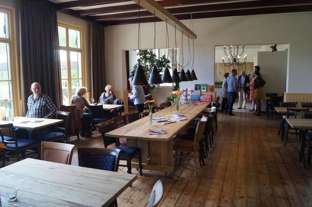 Hotel Restaurant 'De Oorsprong' Sint Nicolaasga Bagian luar foto