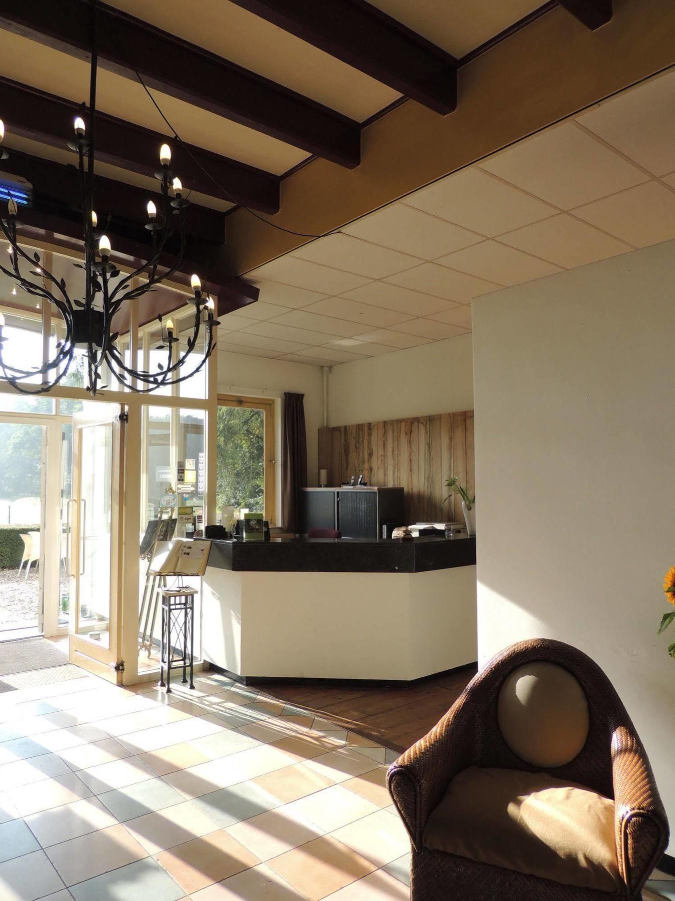 Hotel Restaurant 'De Oorsprong' Sint Nicolaasga Bagian luar foto