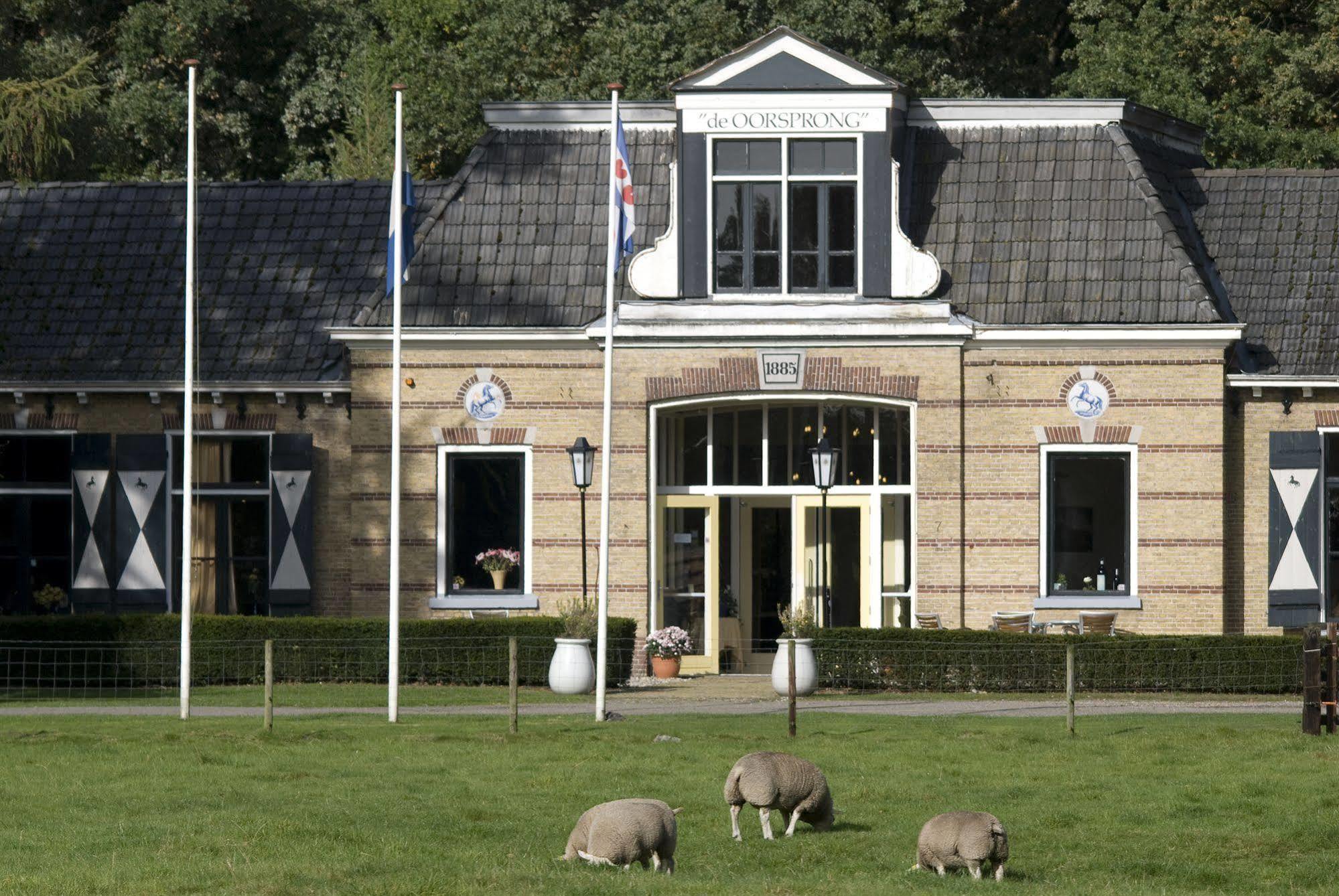 Hotel Restaurant 'De Oorsprong' Sint Nicolaasga Bagian luar foto