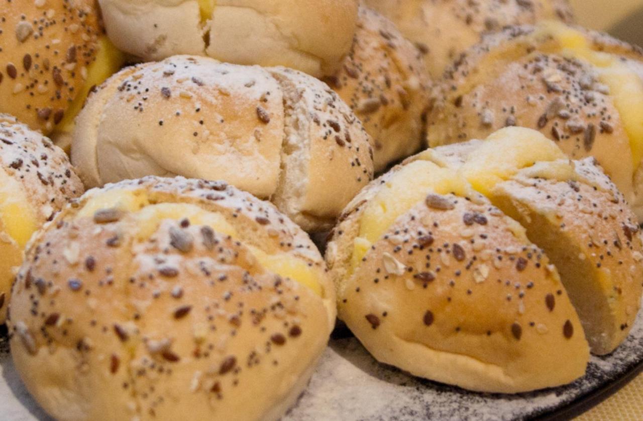 Hotel Restaurant 'De Oorsprong' Sint Nicolaasga Bagian luar foto